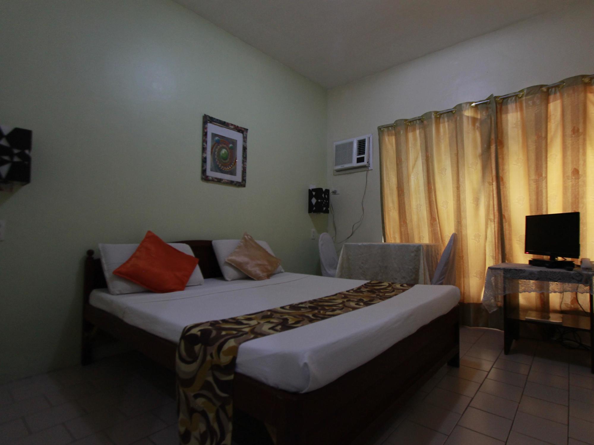 Davao City Oyo 200 Ponce Suites Art Hotel מראה חיצוני תמונה