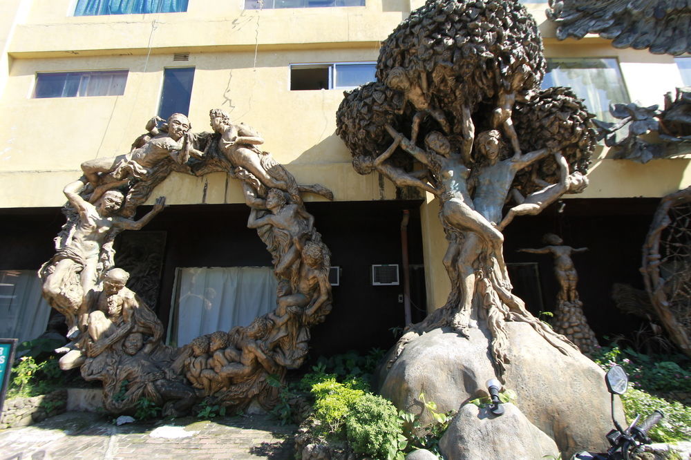 Davao City Oyo 200 Ponce Suites Art Hotel מראה חיצוני תמונה