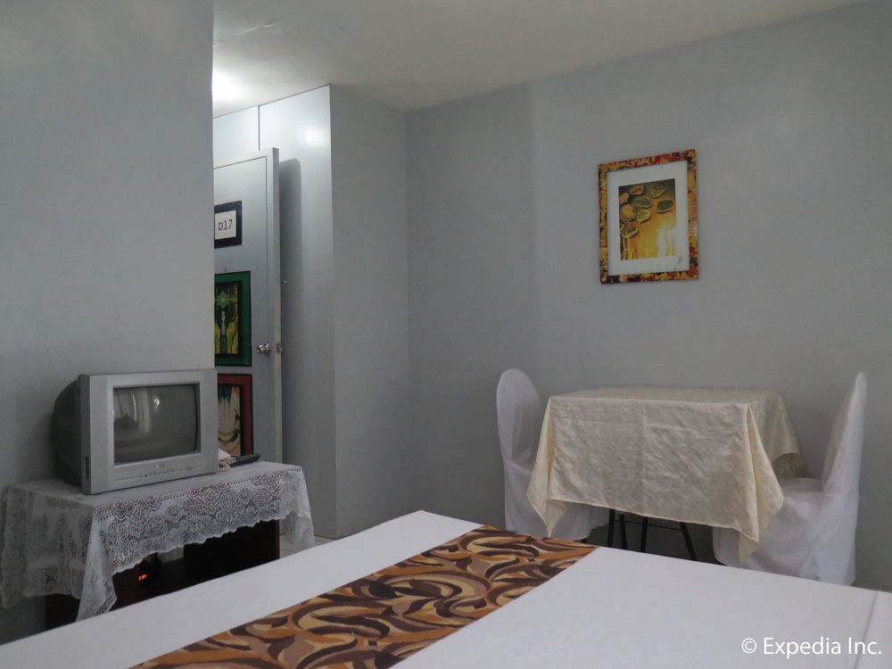 Davao City Oyo 200 Ponce Suites Art Hotel מראה חיצוני תמונה