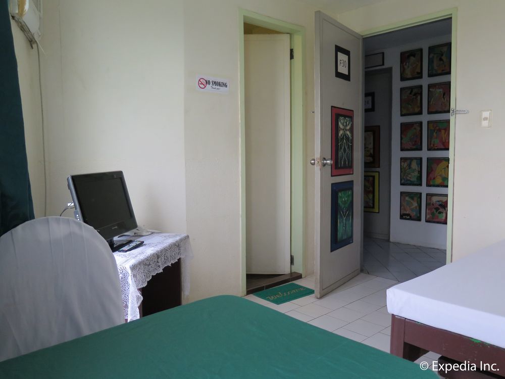 Davao City Oyo 200 Ponce Suites Art Hotel מראה חיצוני תמונה