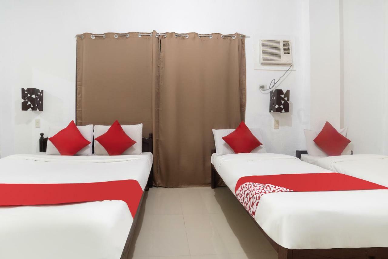 Davao City Oyo 200 Ponce Suites Art Hotel מראה חיצוני תמונה
