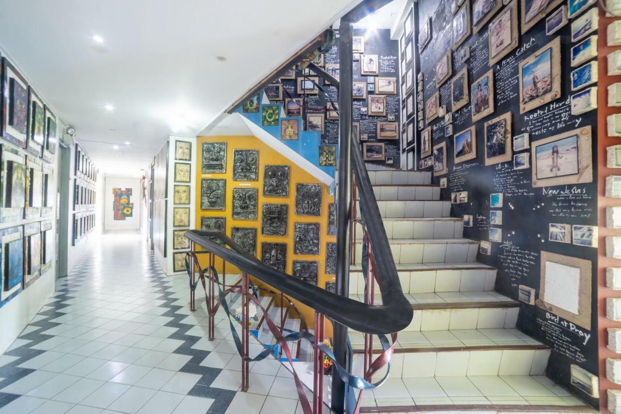 Davao City Oyo 200 Ponce Suites Art Hotel מראה חיצוני תמונה